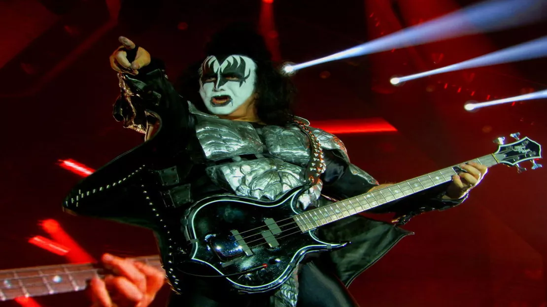 Kiss : Gene Simmons assume le fait d'être "un connard"